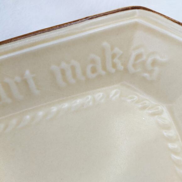 Pfaltzgraff Village 528 Bread Plate Platter Tray A Joyous Heart Stoneware VTG - Picture 5 of 9